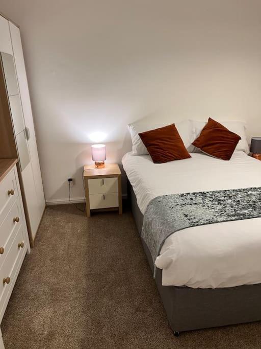 2 Bed Solihull Near Nec Airport, Jlr, Resort Wrld Exterior foto
