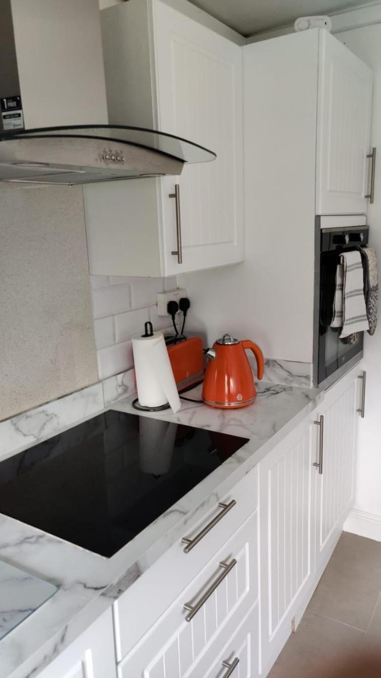 2 Bed Solihull Near Nec Airport, Jlr, Resort Wrld Exterior foto