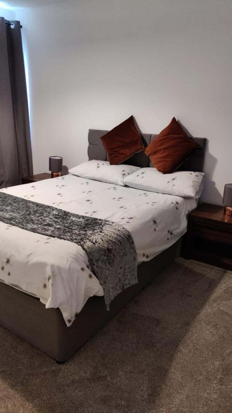 2 Bed Solihull Near Nec Airport, Jlr, Resort Wrld Exterior foto